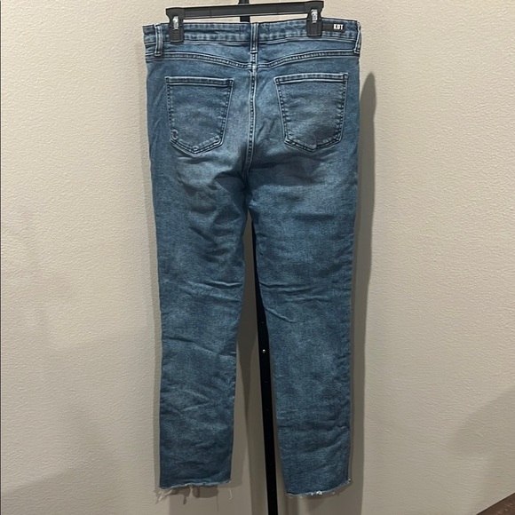 Kut from the Kloth Chrissie high waist raw hem slim straight leg Jeans - Picture 3 of 5
